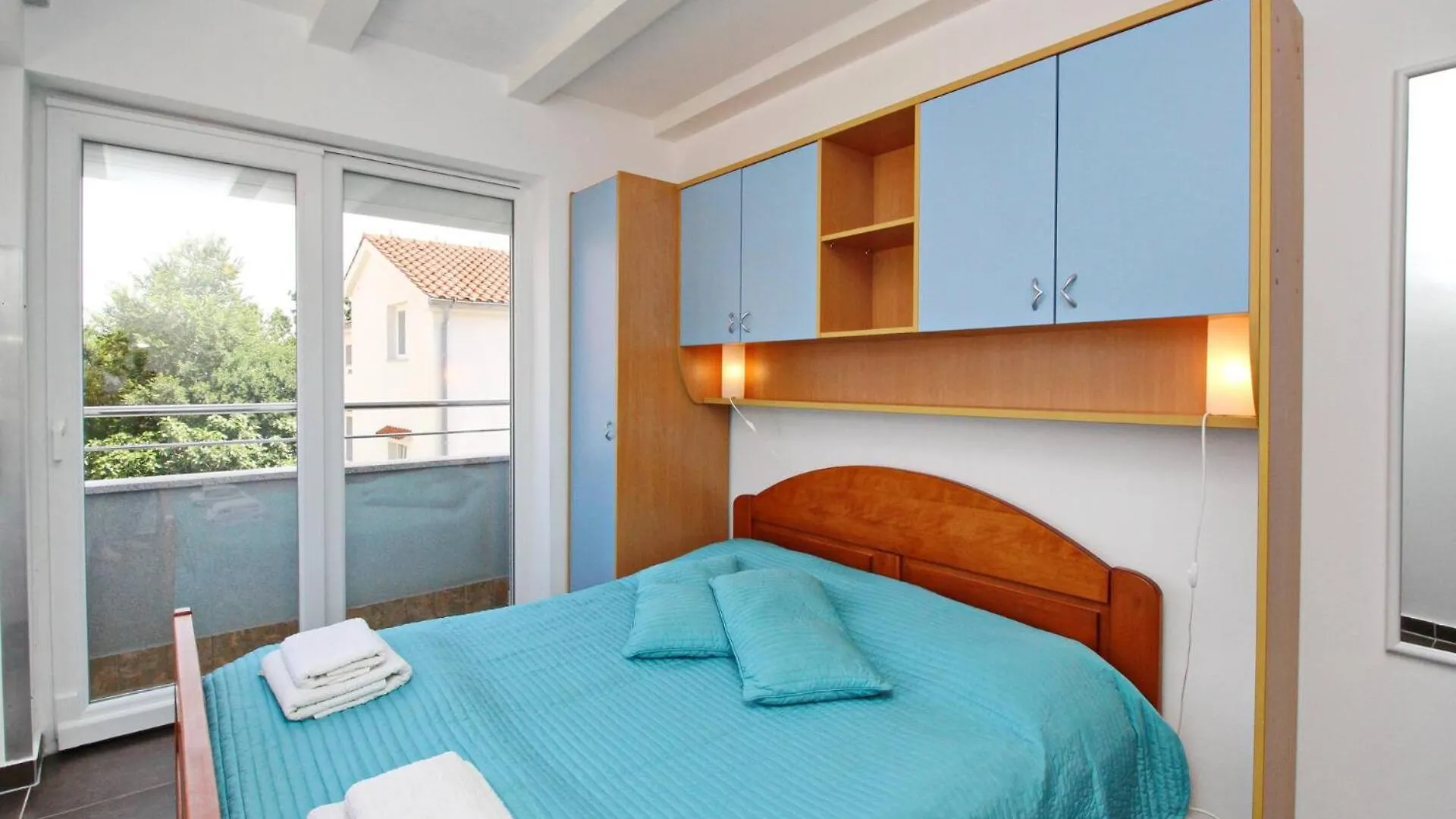 Apartments Osmanovic Baška 0*,